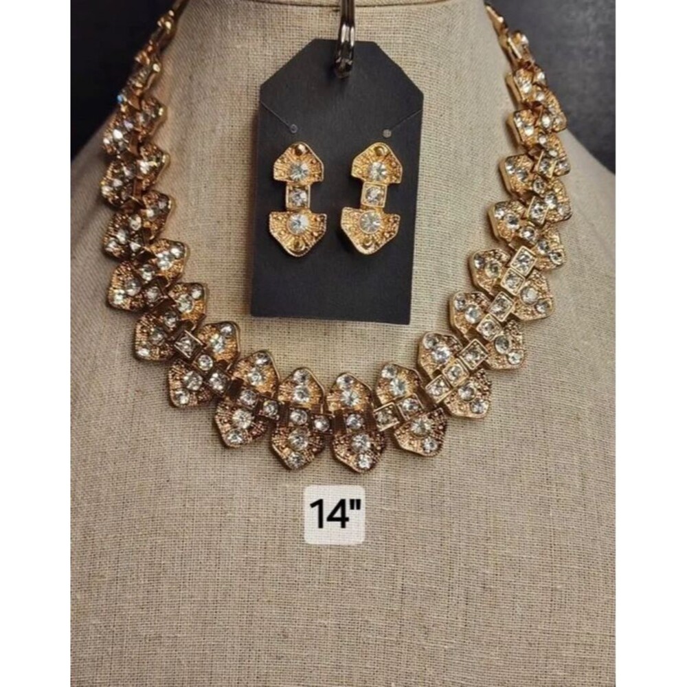 14. Glamorous Statement Set